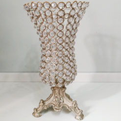 Vaso dourado fino de elos em cristais